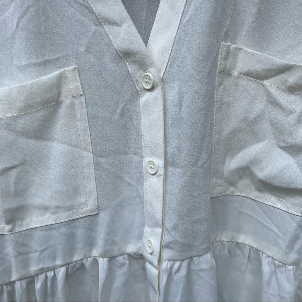 🤍 Flowy White Maternity Button-Down Blouse – Light, Airy & Bump-Friendly 🤍 - Picture 4 of 6
